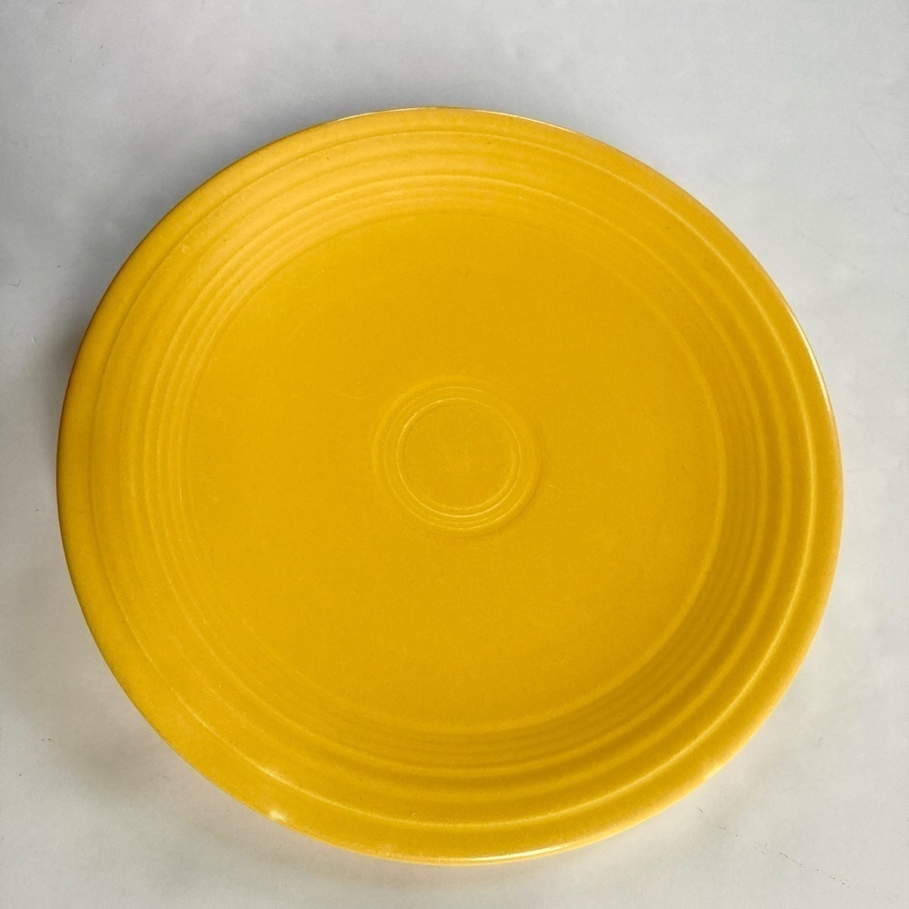 VINTAGE FIESTAWARE Pottery 9.5” Dinner Plate Original Sunflower Yellow